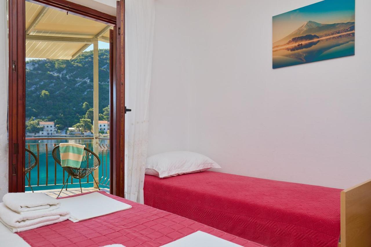Apartment Boca - 3 Bedroom By The Sea Prozura